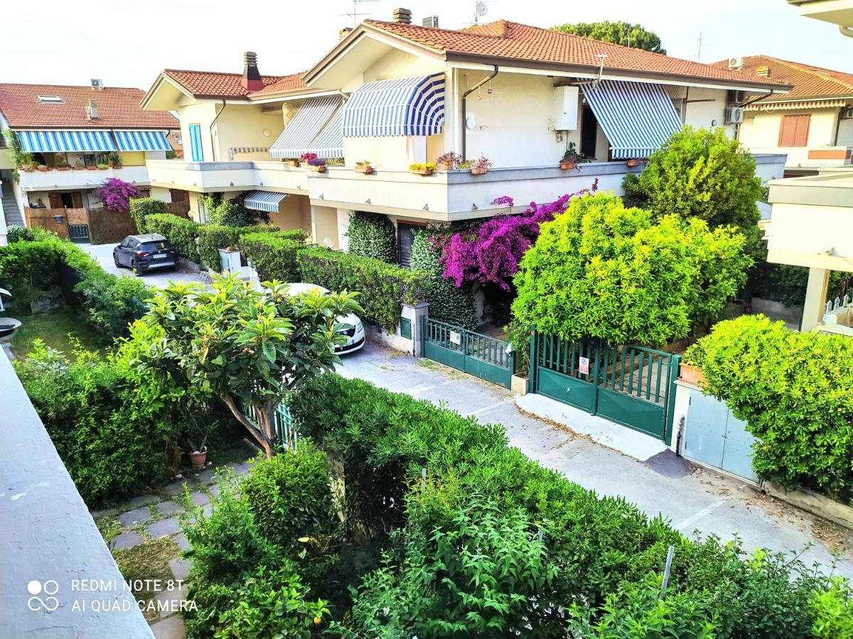 Tra Puccini Ed Il Mare Apartman Torre del Lago Puccini Kültér fotó