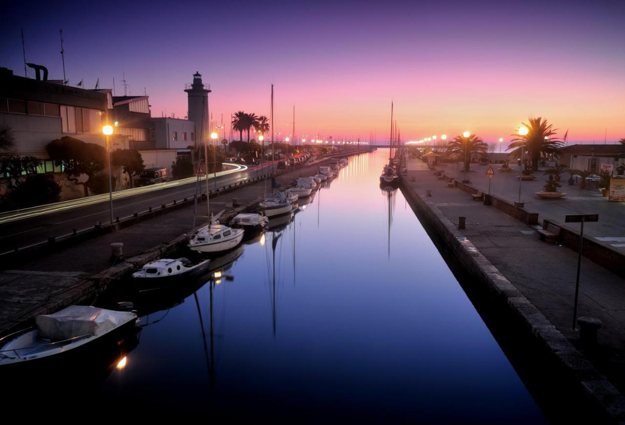 Tra Puccini Ed Il Mare Apartman Torre del Lago Puccini Kültér fotó